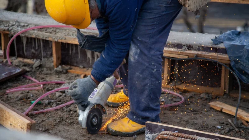 5 Must-Have’ów z Artmas – odzież, obuwie i rękawice dla bezpieczeństwa pracy